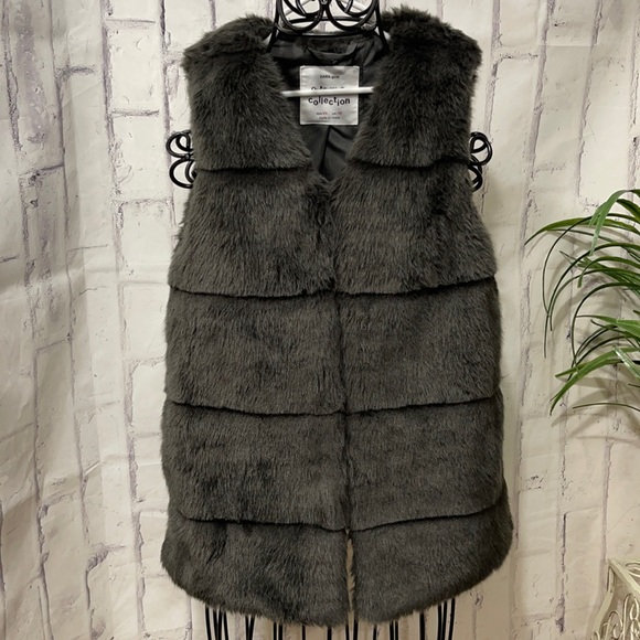 Zara Other - Zara Girl's Outerwear Collection Lined Grey Faux Fur Vest